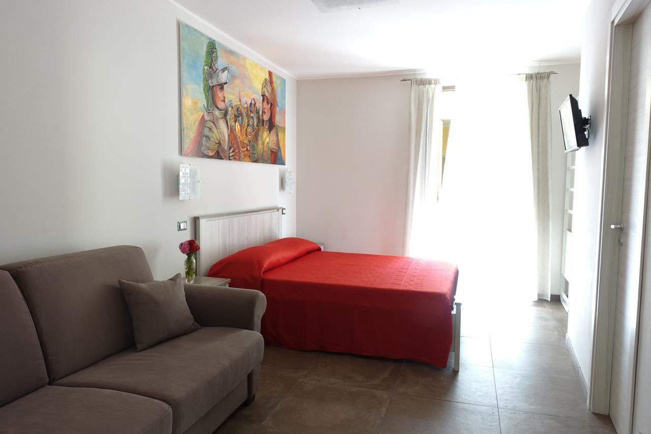 Bb Opera Dei Pupi Bed & Breakfast Syracuse Ngoại thất bức ảnh