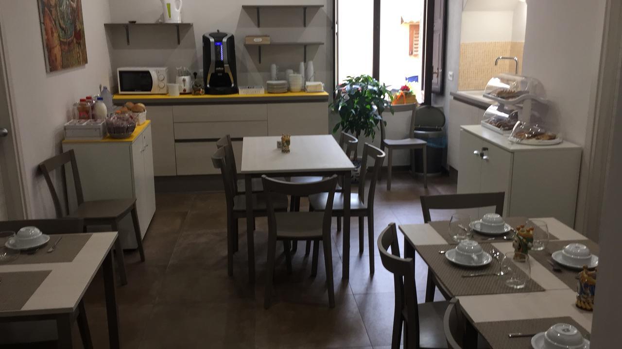 Bb Opera Dei Pupi Bed & Breakfast Syracuse Ngoại thất bức ảnh
